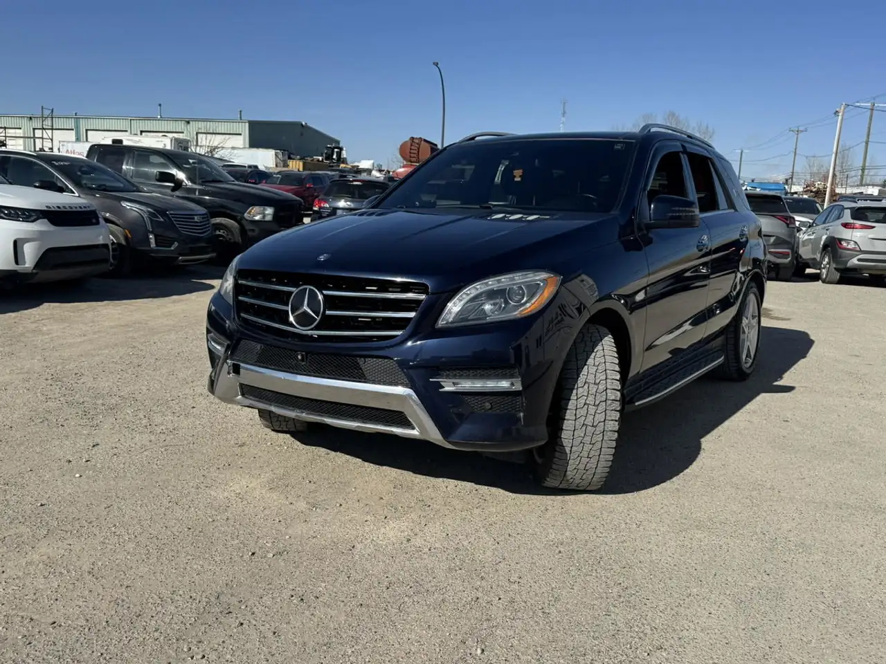 Mercedes-Benz M-Class снимка Mercedes-Benz M-Class