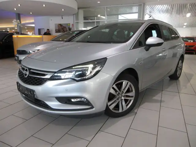 Opel Astra main image