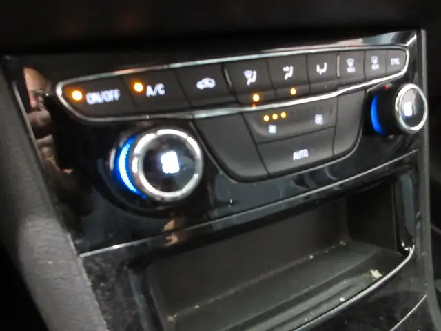 Opel Astra view 14