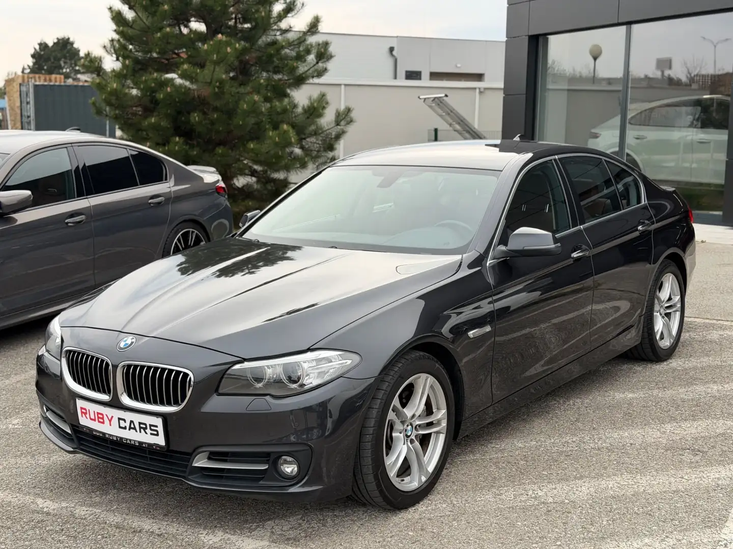 BMW 530 5er - 530d LCI Aut. Silber - 1