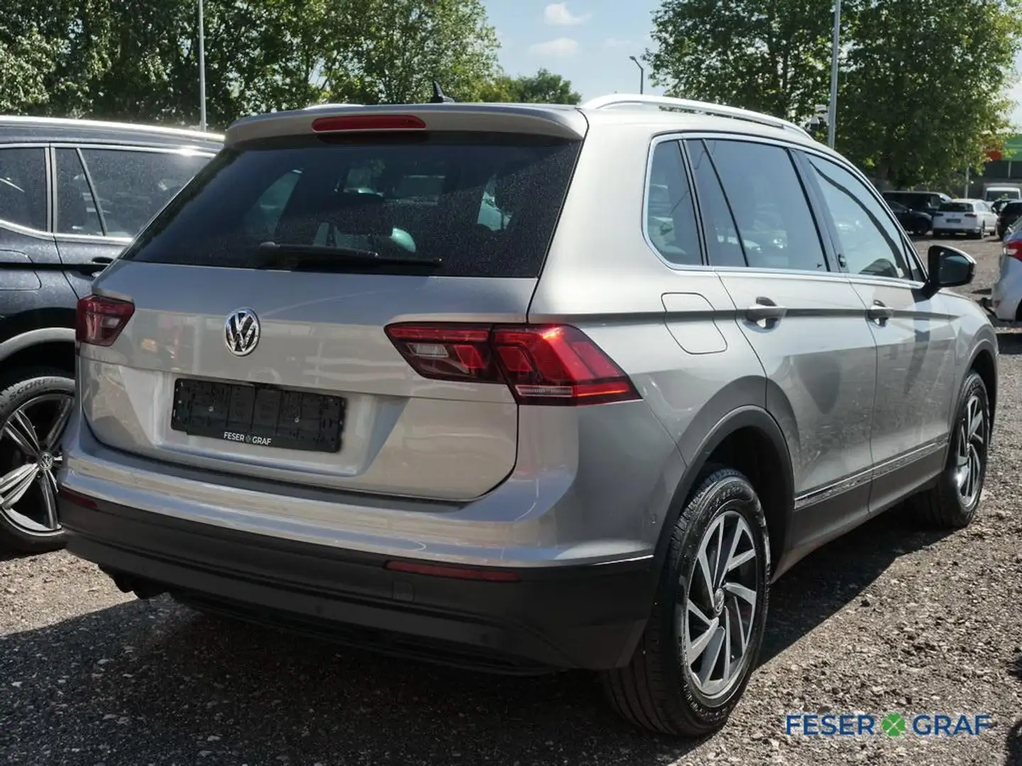 Volkswagen Tiguan 2.0TSI Comfortline 4MOTION ACC PANO SOUND Argent - 2
