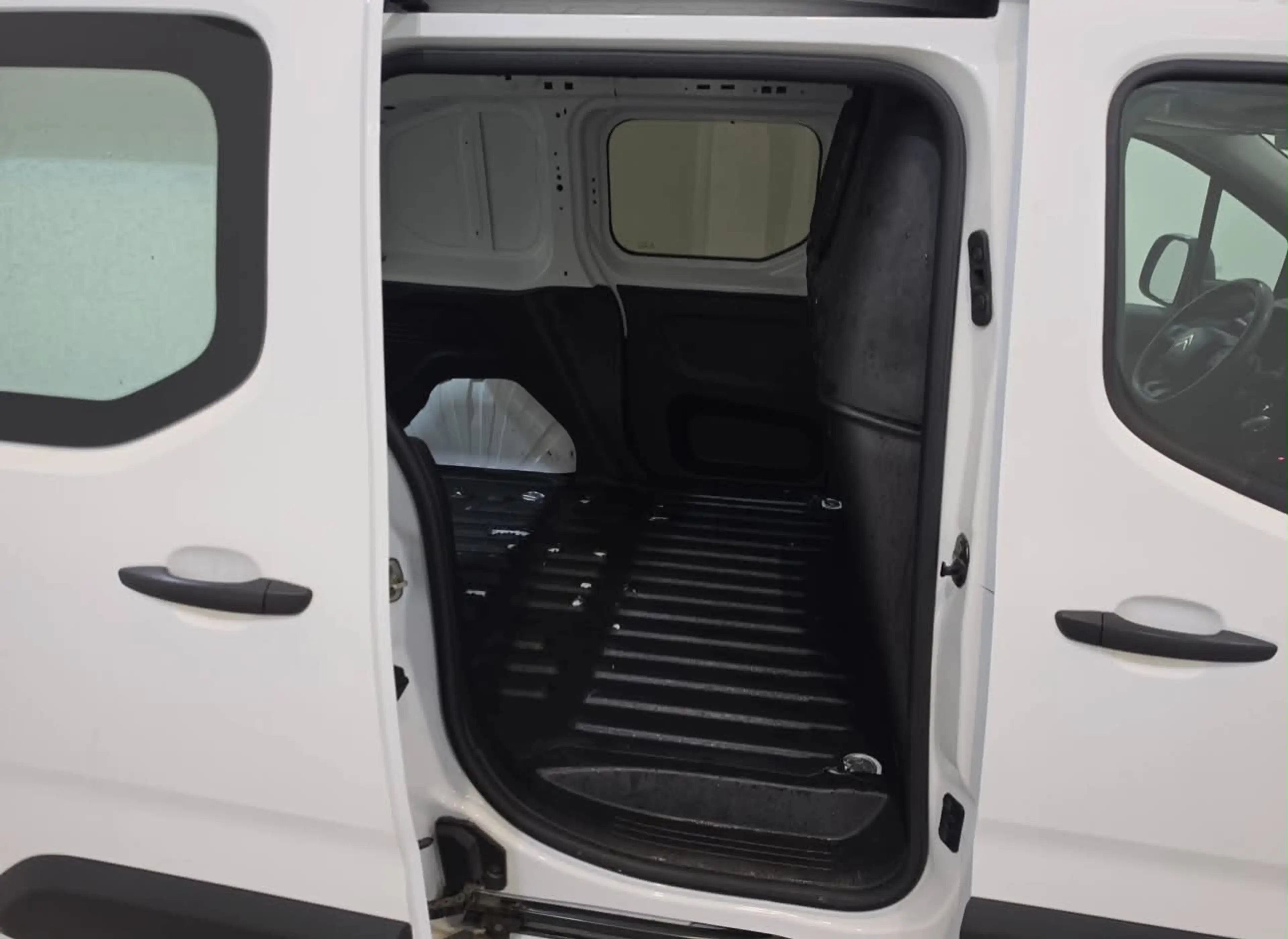 Citroen Berlingo 1.5 BlueHDi Navi Klima PDC — photo 13