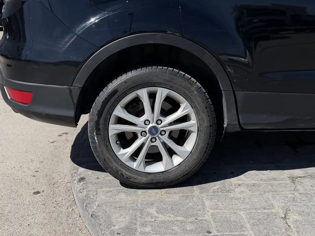 Ford Escape снимка Ford Escape