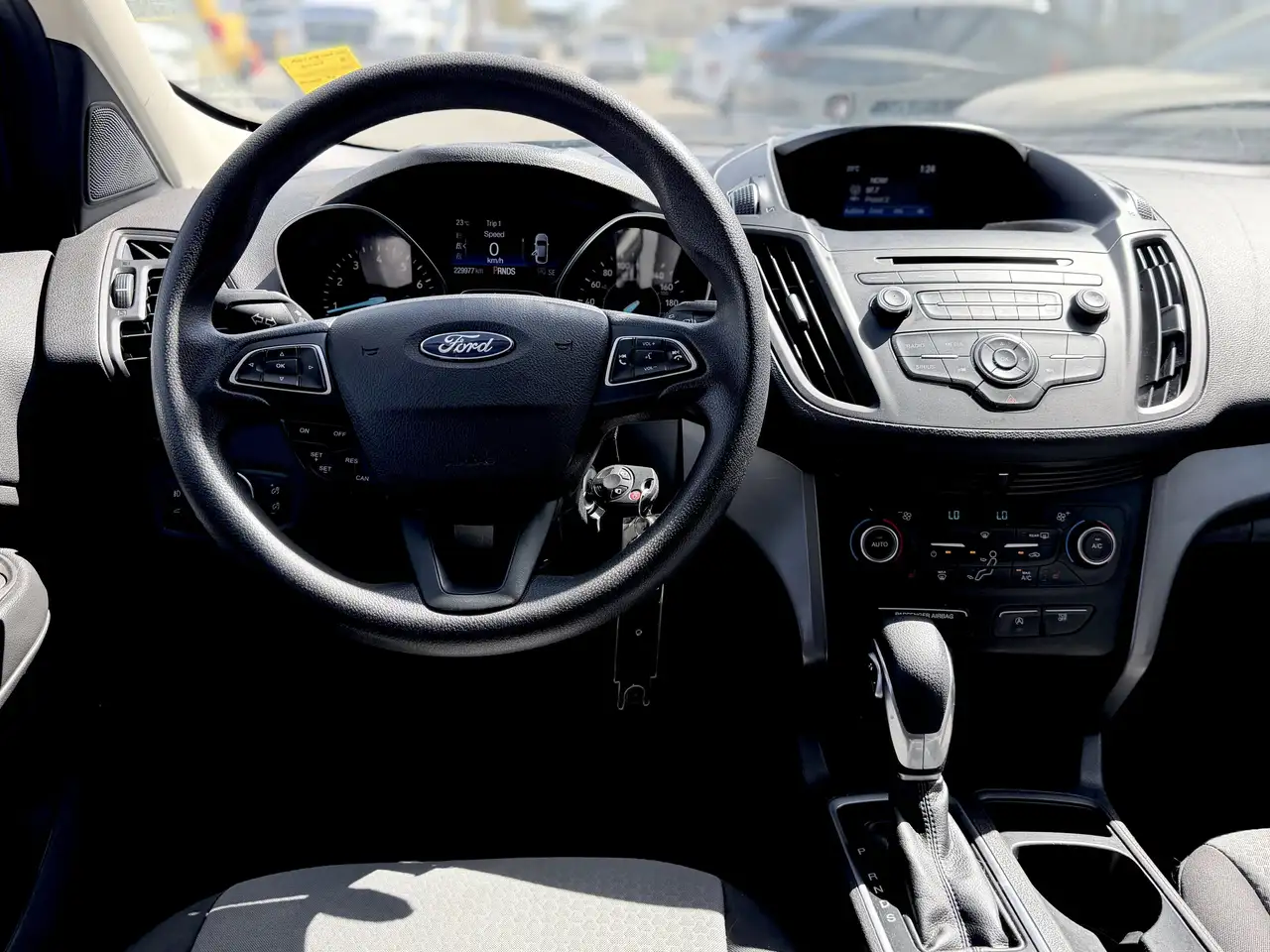 Ford Escape снимка Ford Escape
