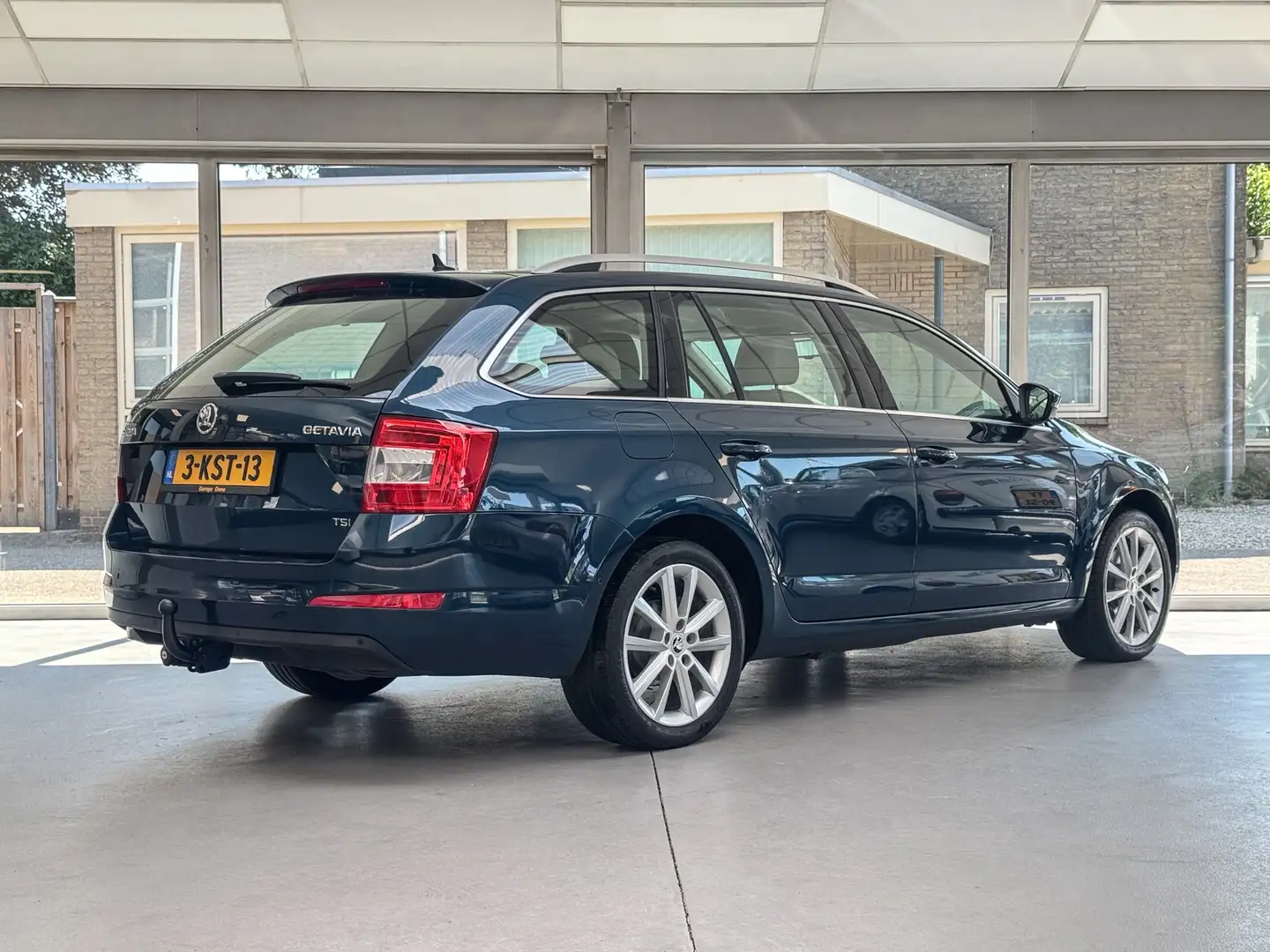 Skoda Octavia Combi 1.2 TSI Greentech Elegance Businessline|Trek Azul - 2