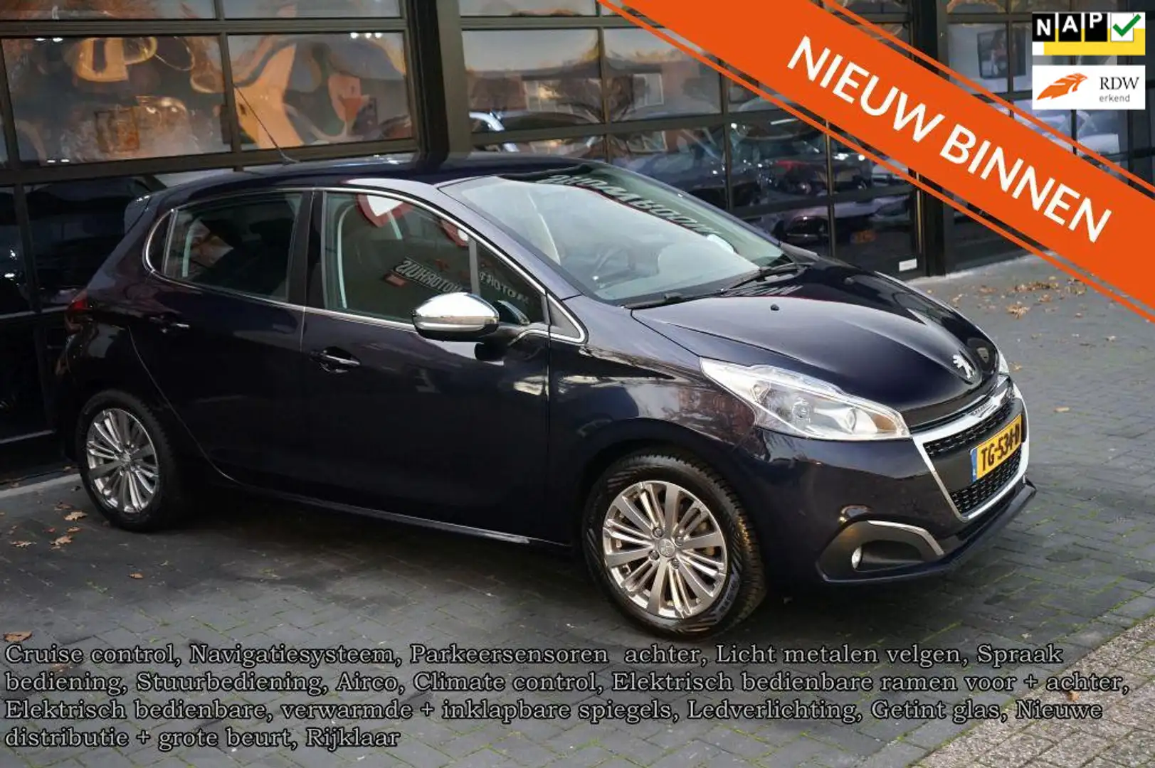 Peugeot 208 1.2 PureTech Blue Lease Executive, Led, CC, Clima, Blauw - 1