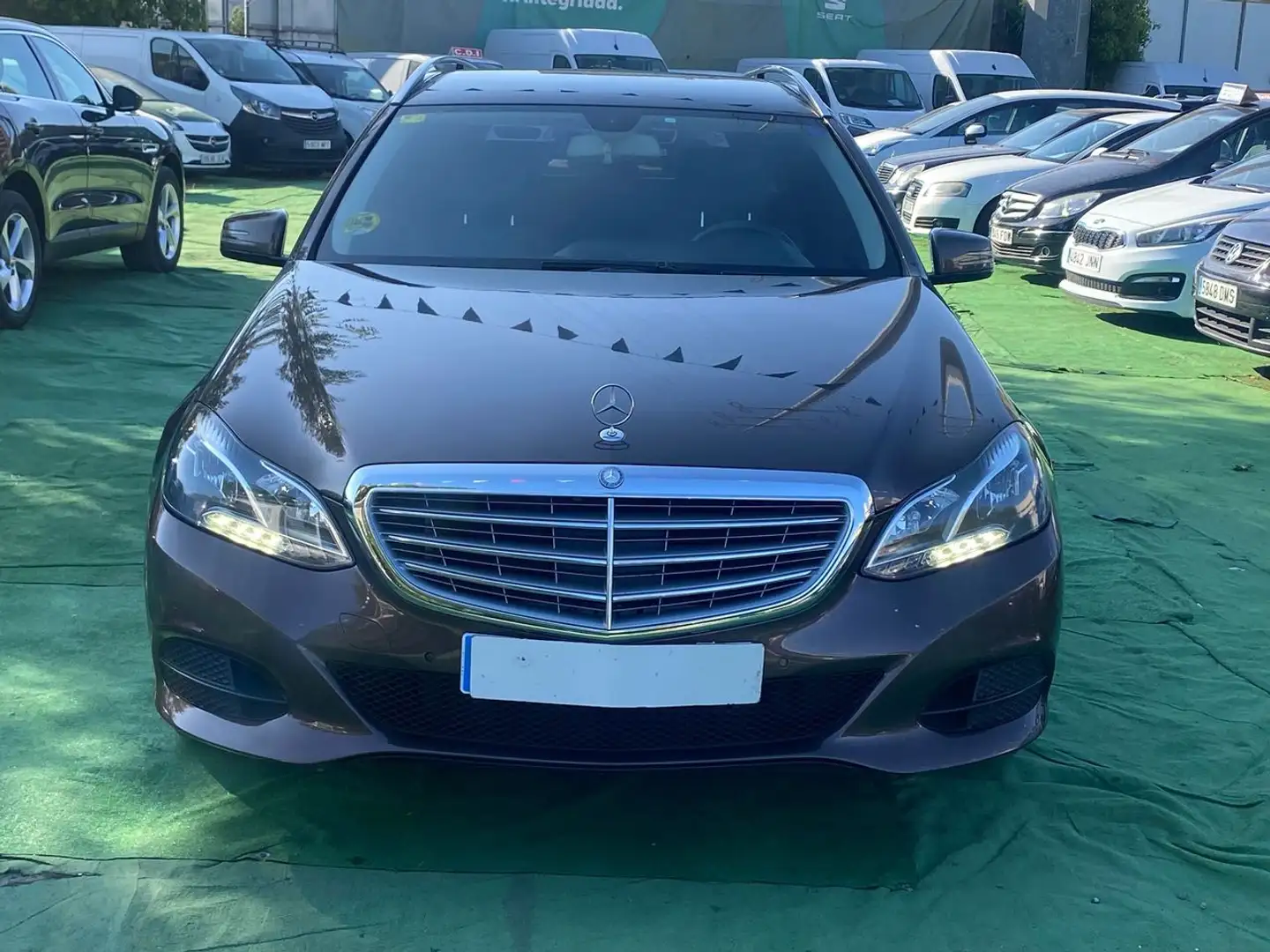 Mercedes-Benz E 200 Estate 200CDI - 2