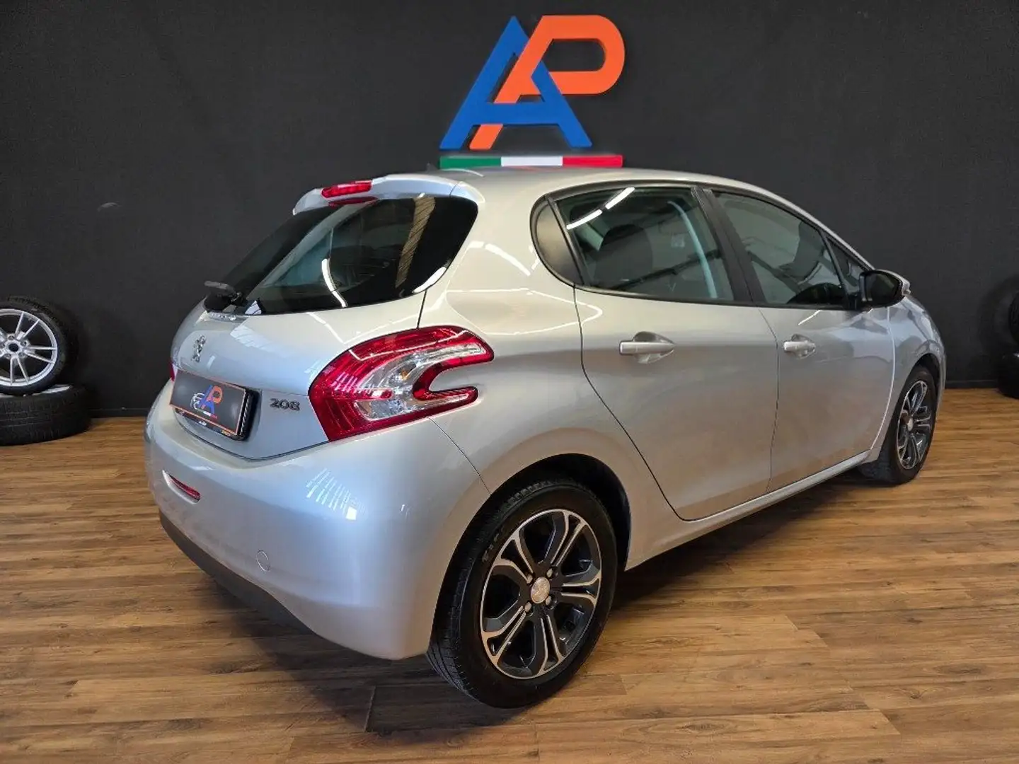 Peugeot 208 1° serie PureTech 82 5 porte Active Argento - 2
