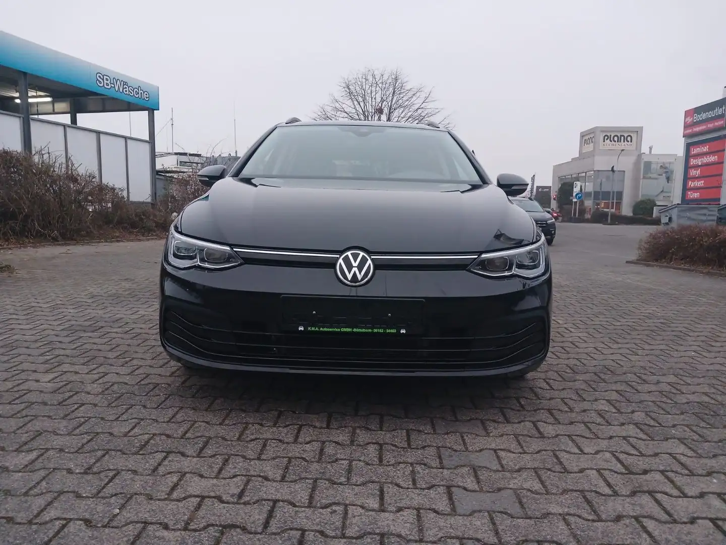 Volkswagen Golf VIII Variant Life eTSI Noir - 2