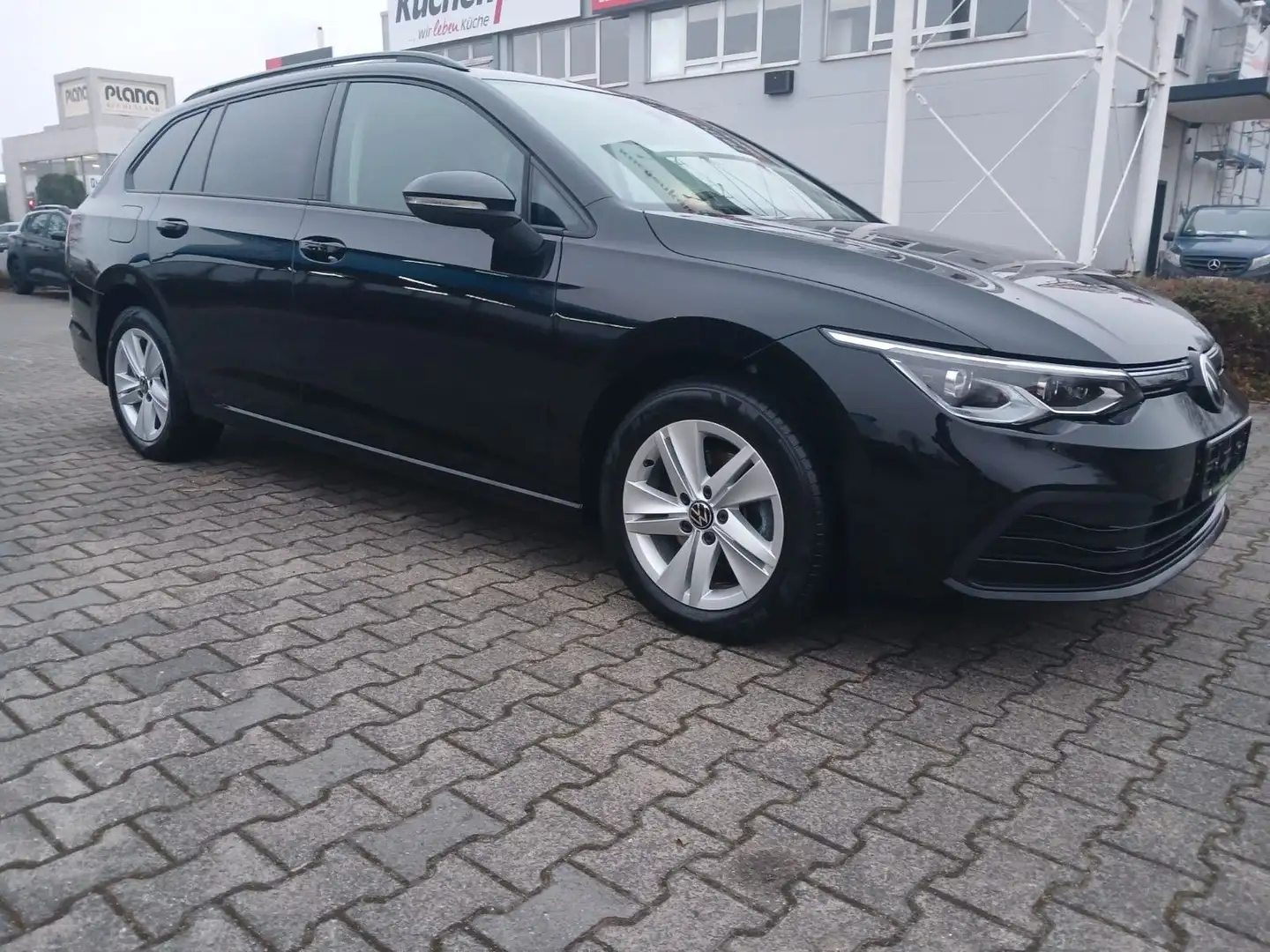 Volkswagen Golf VIII Variant Life eTSI Noir - 1