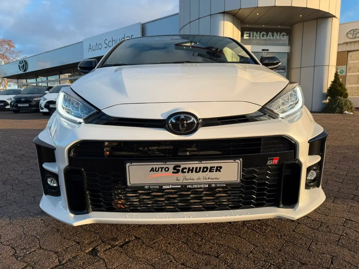 Toyota Yaris GR **HIGH PERFORMANCE PAKET** Weiß - 2