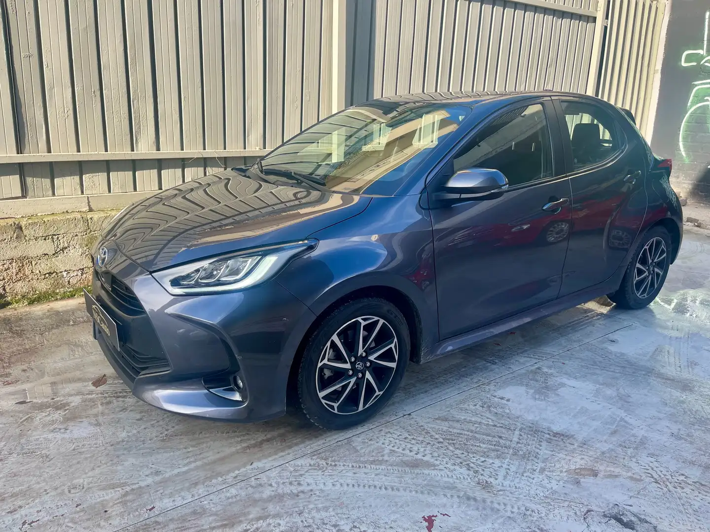 Toyota Yaris Yaris 1.5h Premiere Grigio - 2