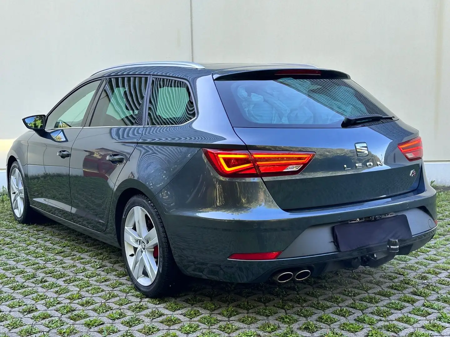 SEAT Leon ST FR 1.8 DSG | ACC | Pano | AHK | LED | - 2