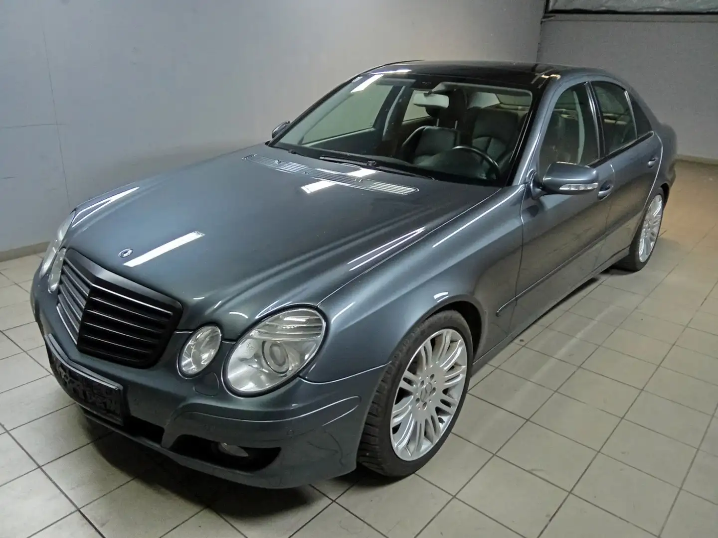 Mercedes-Benz E 280 CDI 4Matic Gris - 1