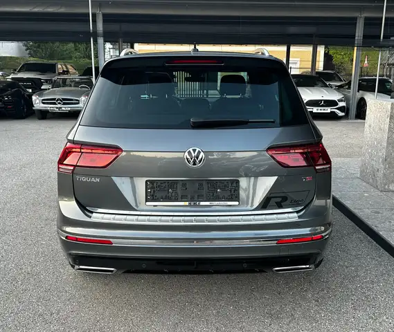 Volkswagen Tiguan view 13