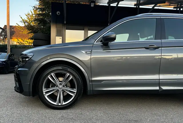 Volkswagen Tiguan view 9