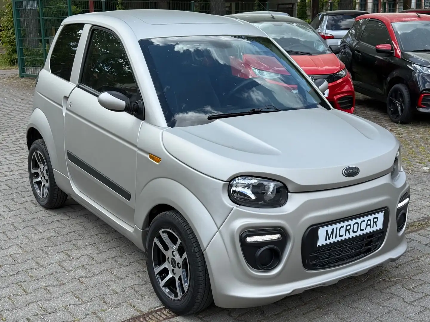 Microcar M.Go Automatik Mopedauto 45 km/h L6e Matt Silber Argent - 1