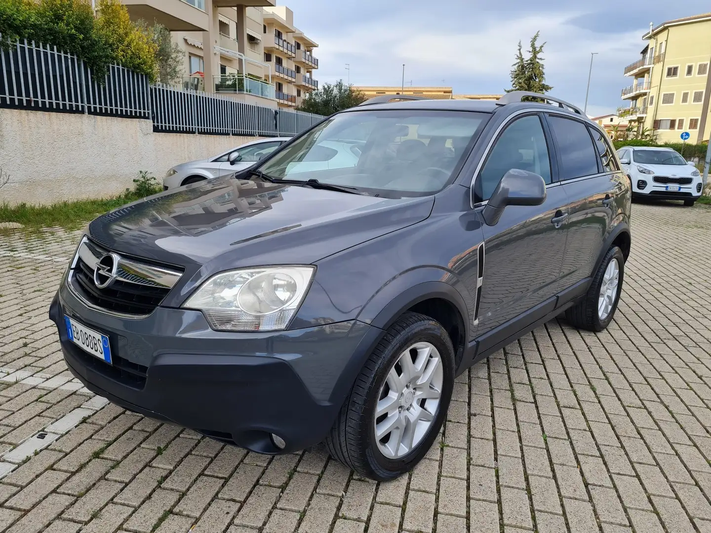Opel Antara 2.0 cdti Edition Plus 127cv 2wd Šedá - 1