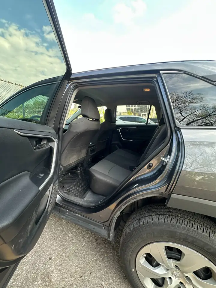 Toyota RAV 4 снимка Toyota RAV 4