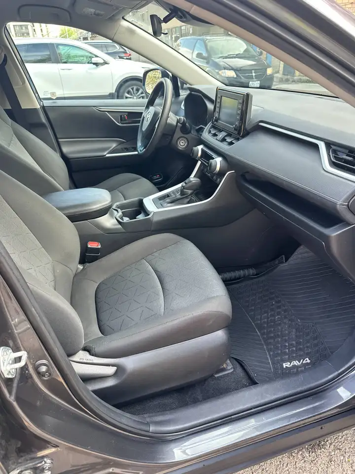 Toyota RAV 4 снимка Toyota RAV 4