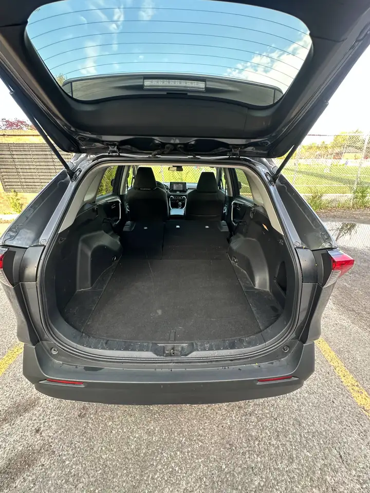 Toyota RAV 4 снимка Toyota RAV 4
