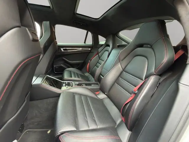 Porsche Panamera view 15