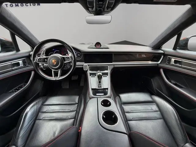 Porsche Panamera view 12