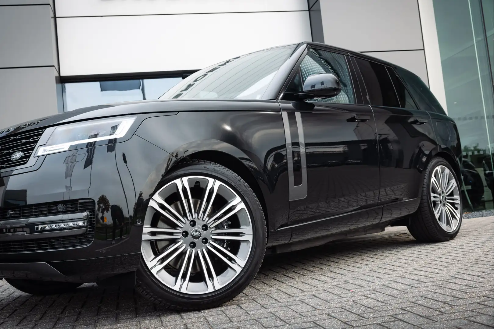 Land Rover Range Rover P550e HSE PHEV | 23" Diamond Turned velgen | Massa Noir - 2