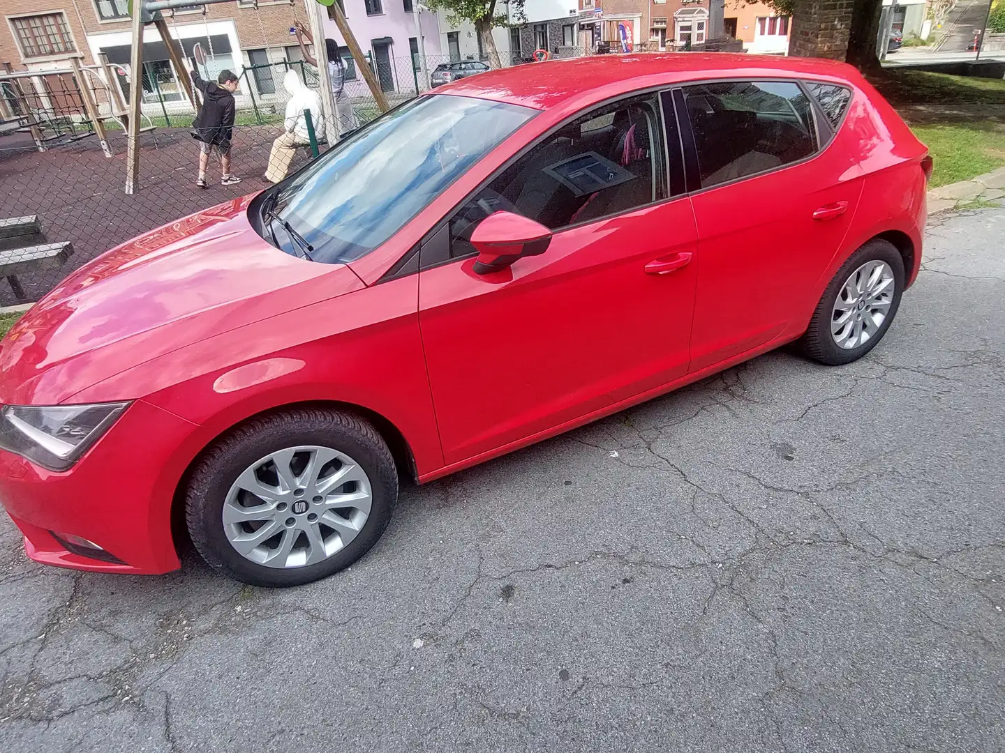 SEAT Leon Leon 1.6 CR TDi Reference Rouge - 1
