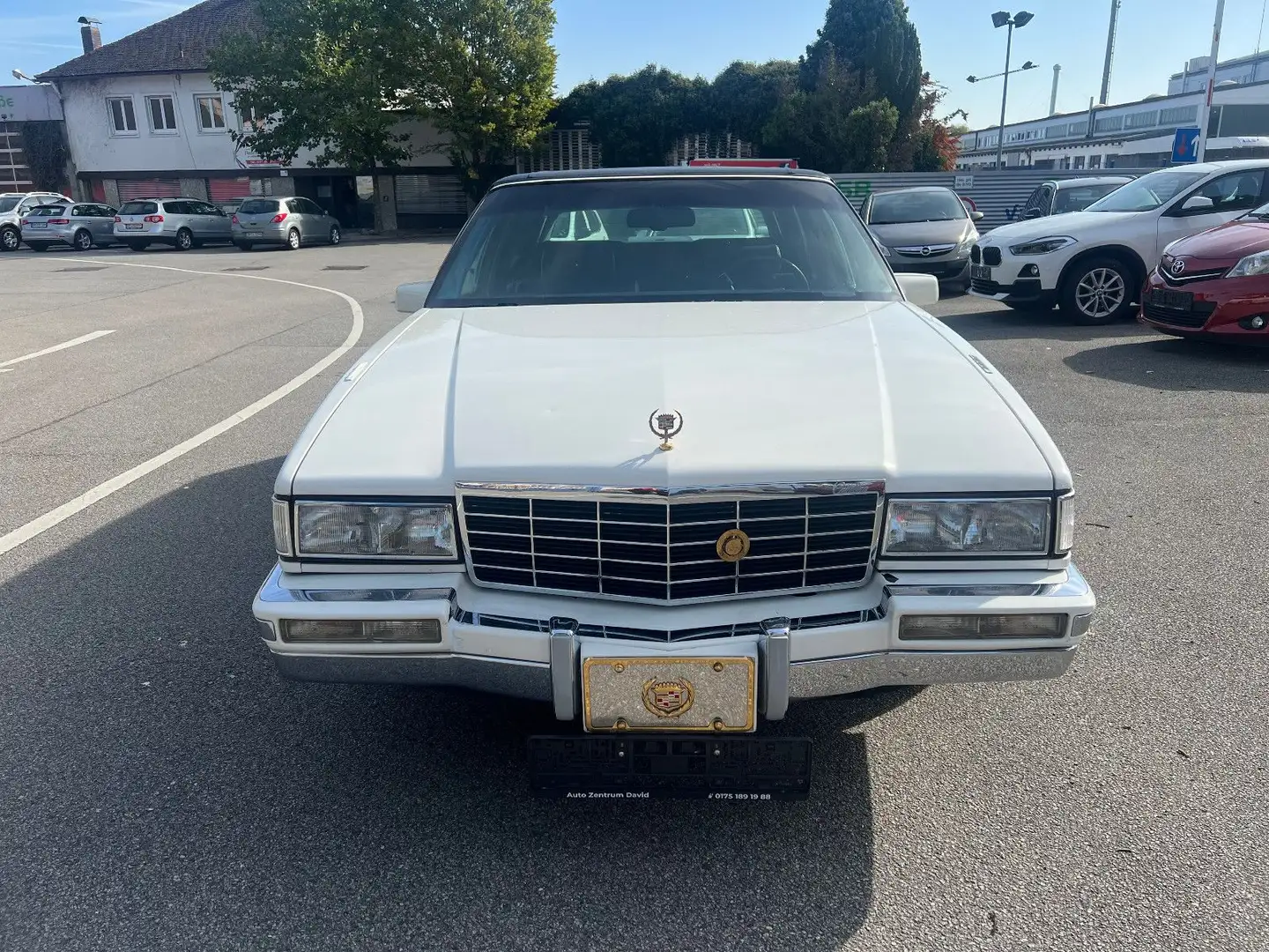 Cadillac Deville *4.9 Port Fuel Injection V8 H-Kennzeichen Bílá - 2
