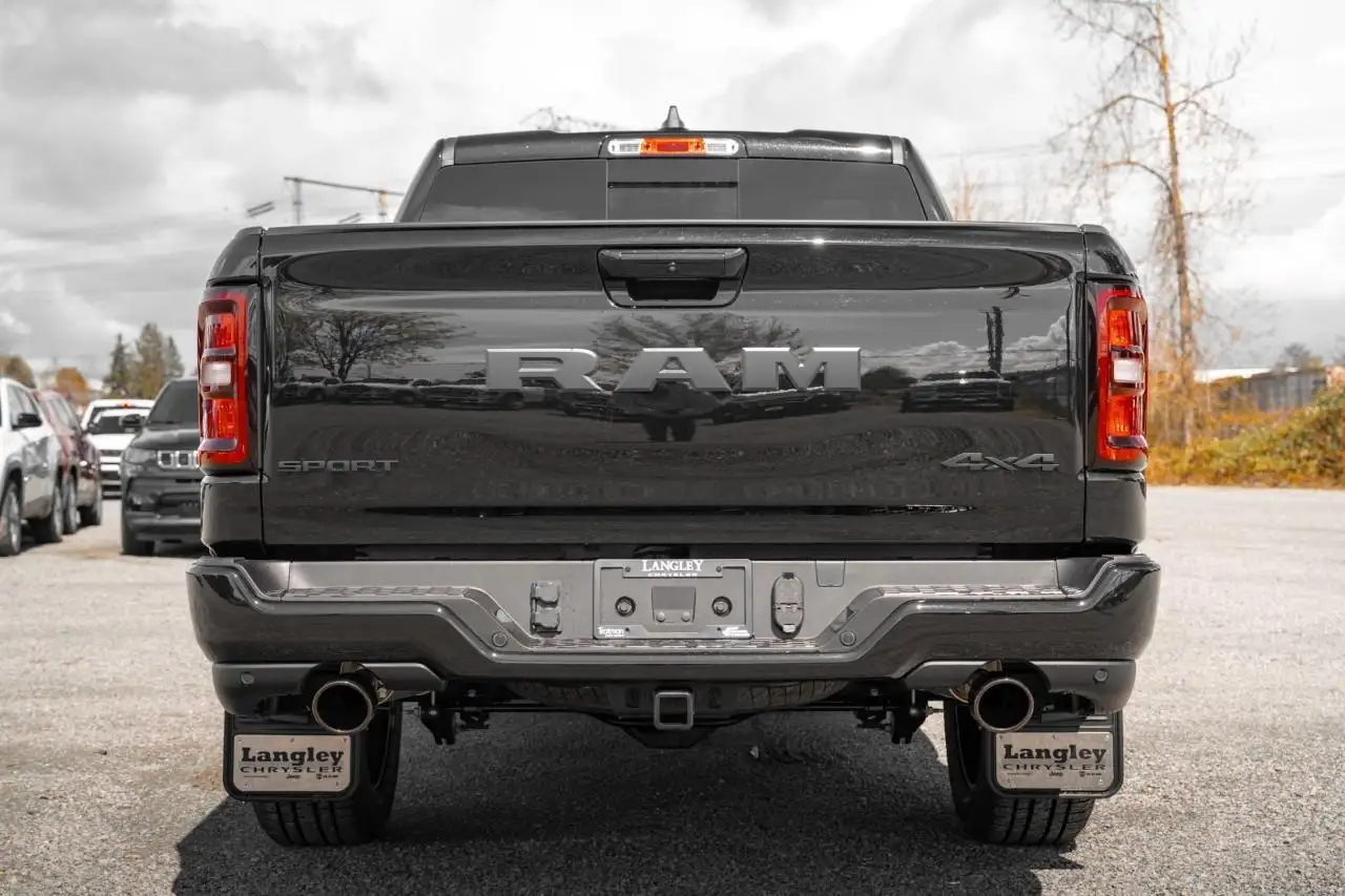 RAM 1500 снимка RAM 1500