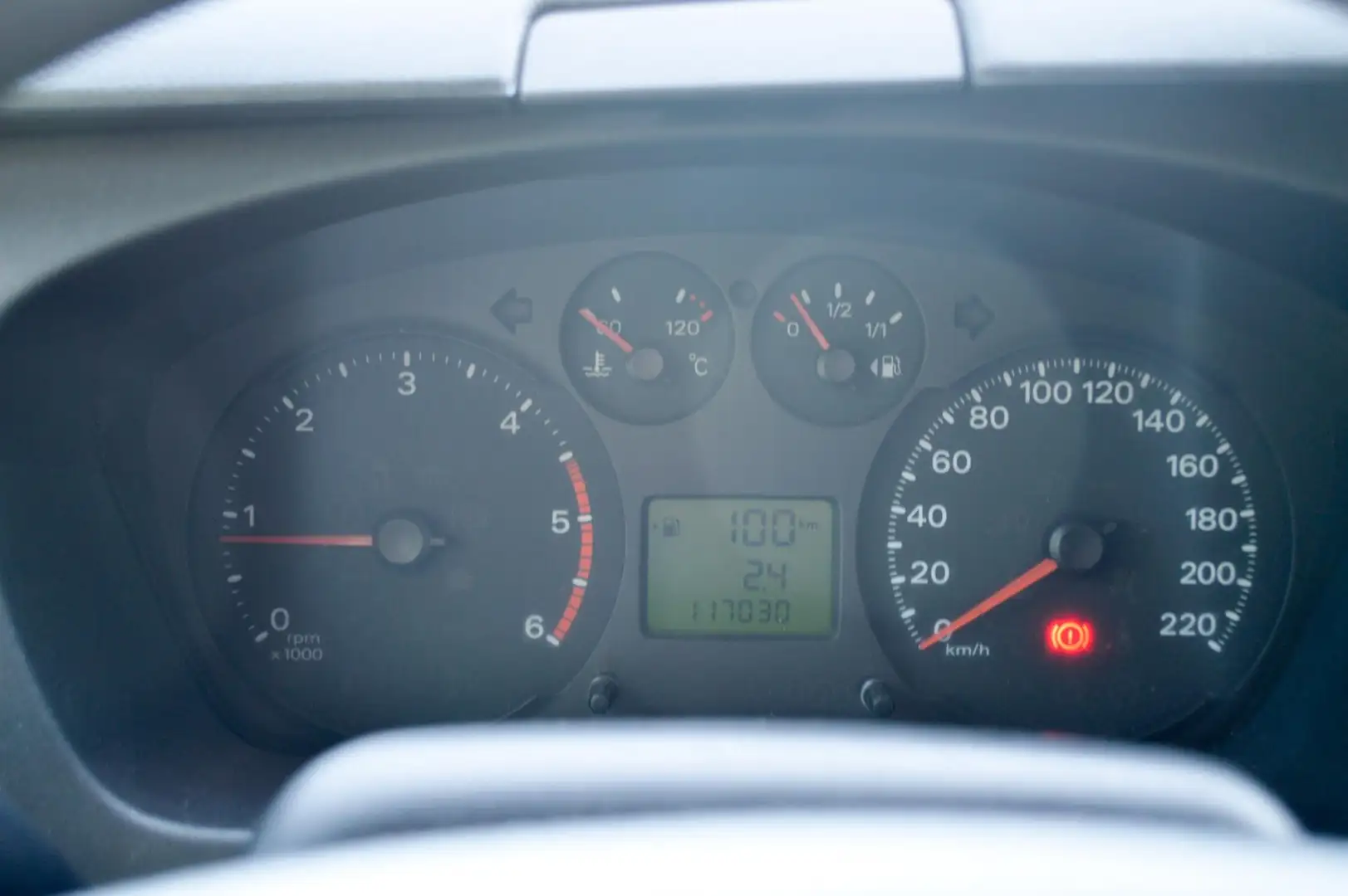 Ford Transit 260S 2.2 TDCI AIRCO|TREKHAAK Wit - 2