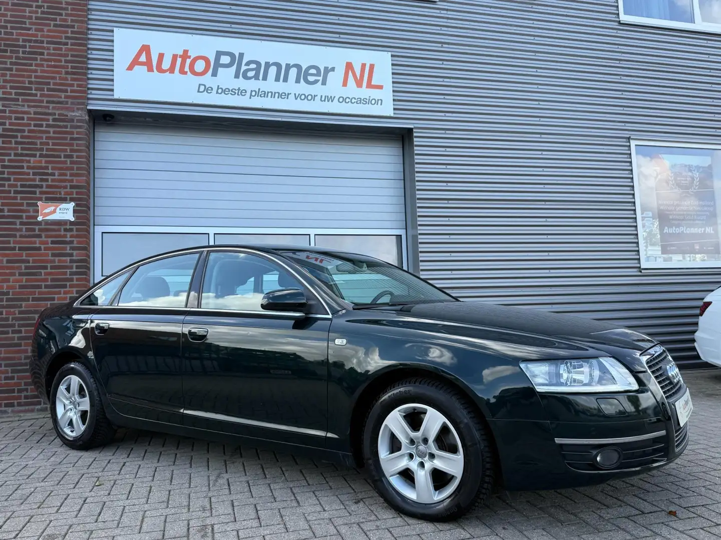 Audi A6 Limousine 3.2 V6 FSI! Clima! Navi! Xenon! 1e Eigen Grün - 2