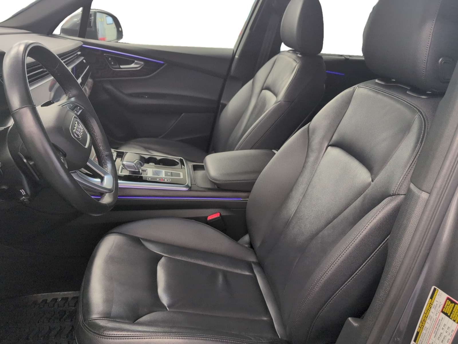 2023 Audi Q7 Komfort! 7 passenger, Leather, Moonroof! DEMO thumb 11
