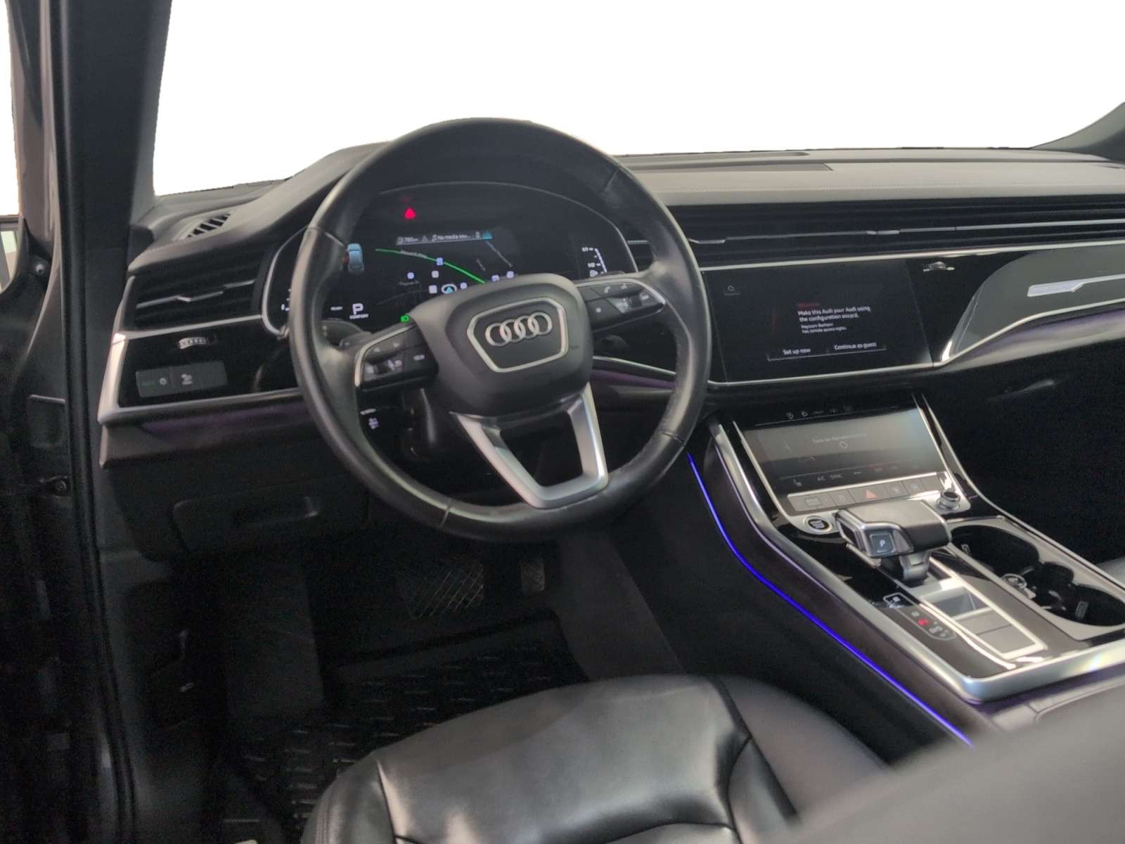2023 Audi Q7 Komfort! 7 passenger, Leather, Moonroof! DEMO thumb 12