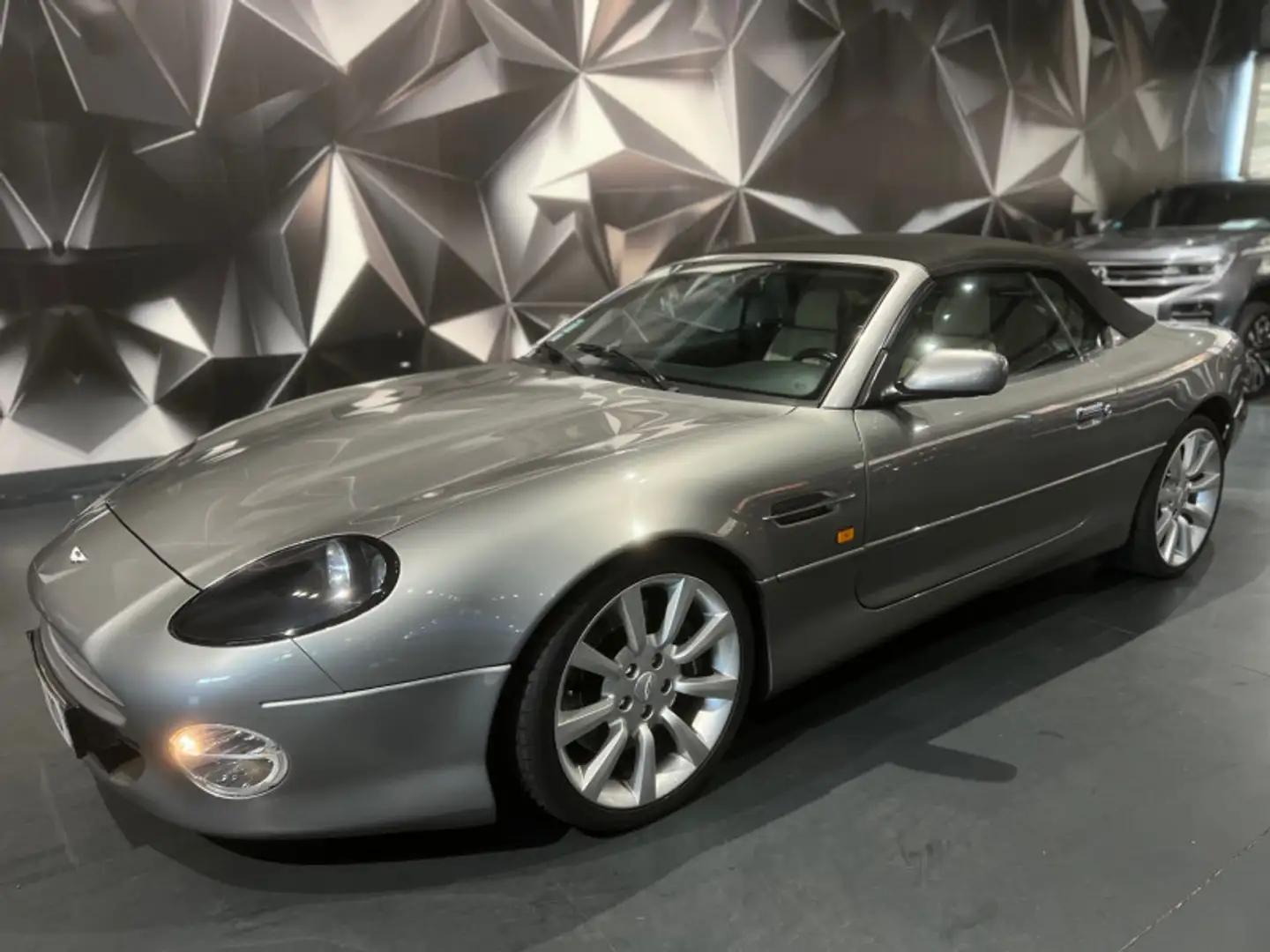 Aston Martin Vantage V 12 6.0  CABRIOLET - 1