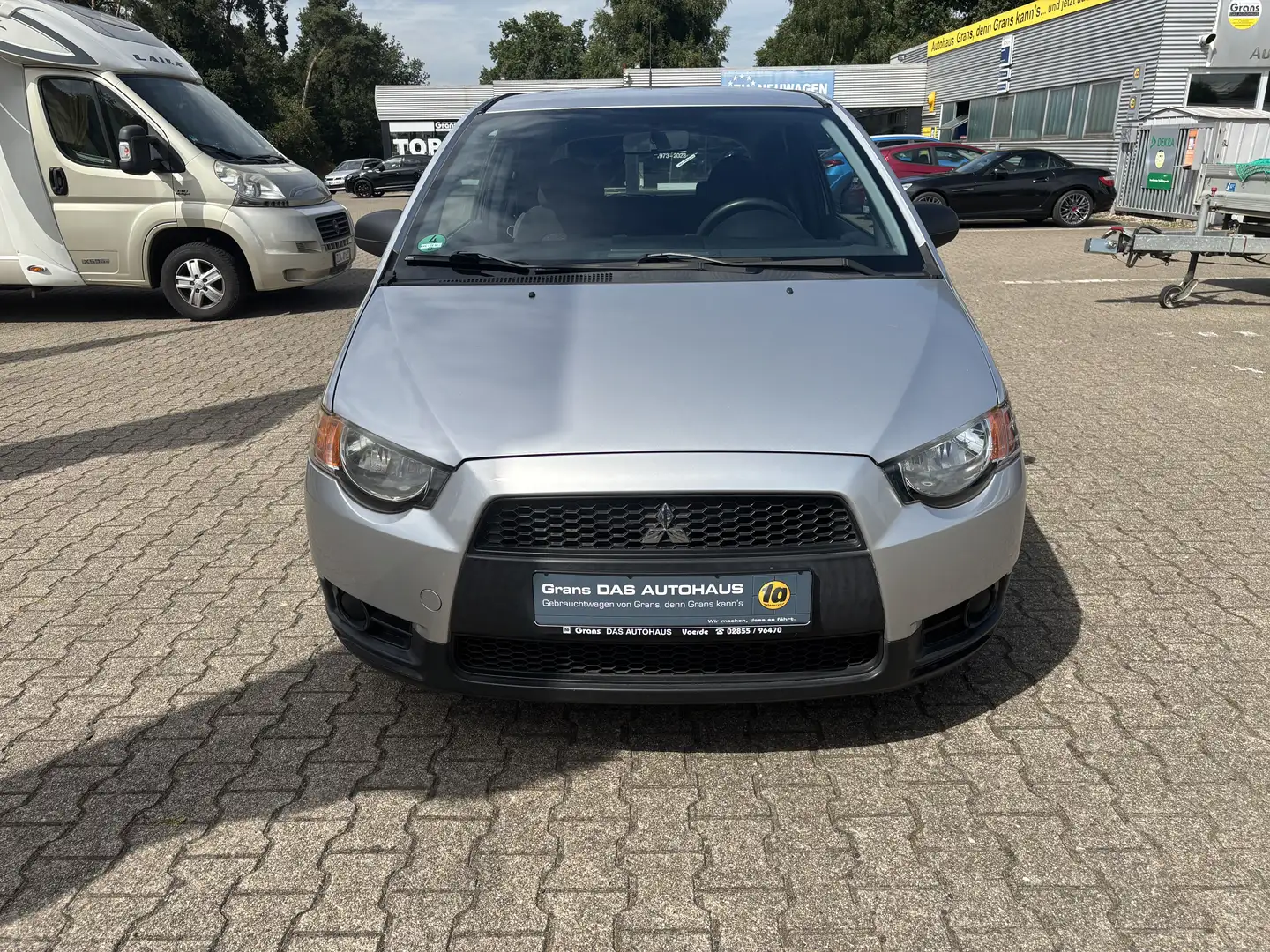 Mitsubishi Colt Inform mit Klimaanlage Allwetterreifen Silber - 2