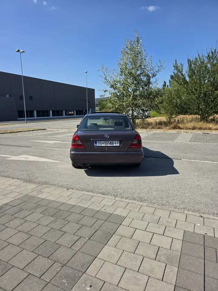 Mercedes-Benz C 250 D Elegance, foto 3