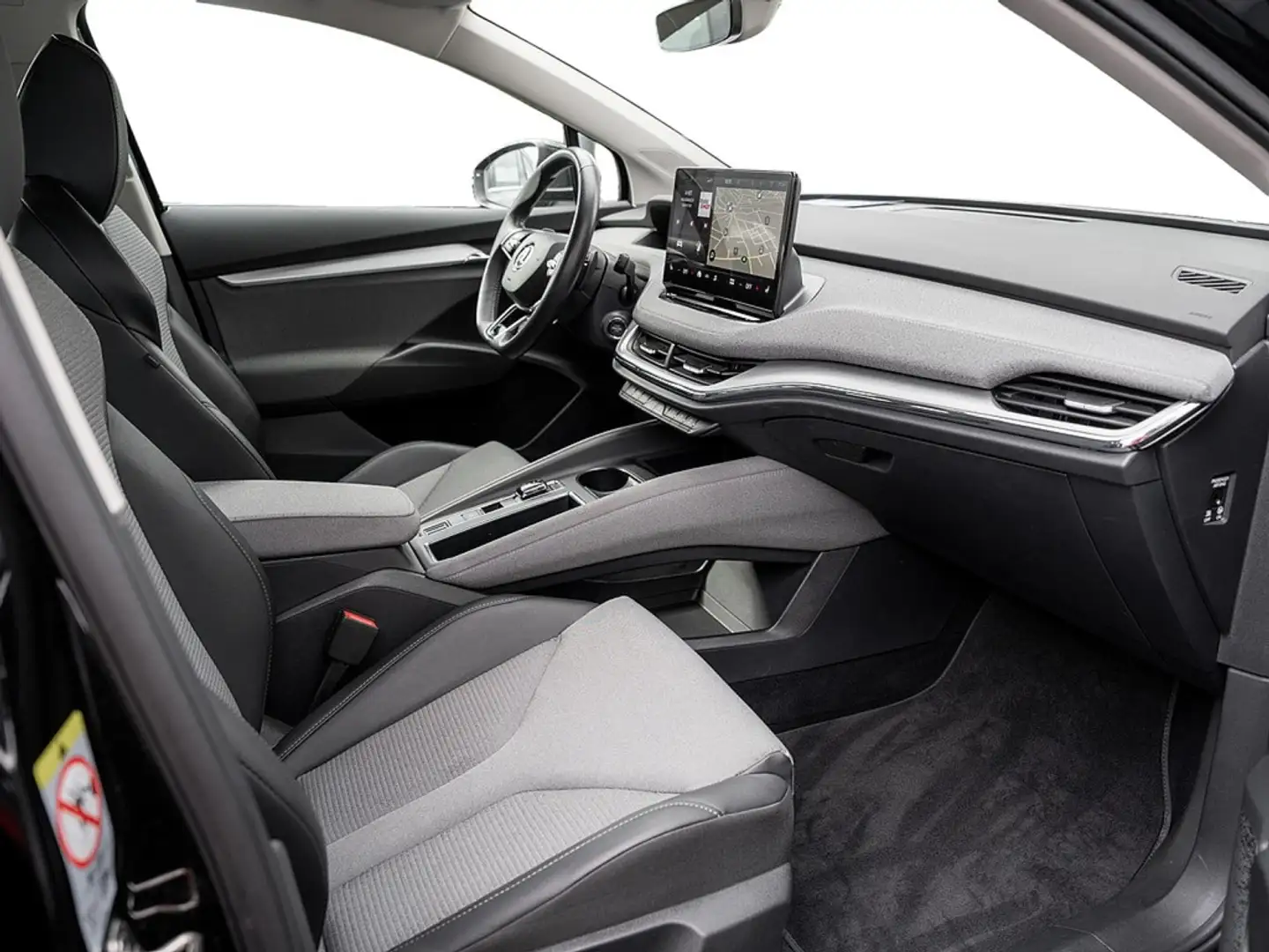 Skoda Enyaq 80 Loft Navi SHZ PDC Kam LED GRA Schwarz - 2