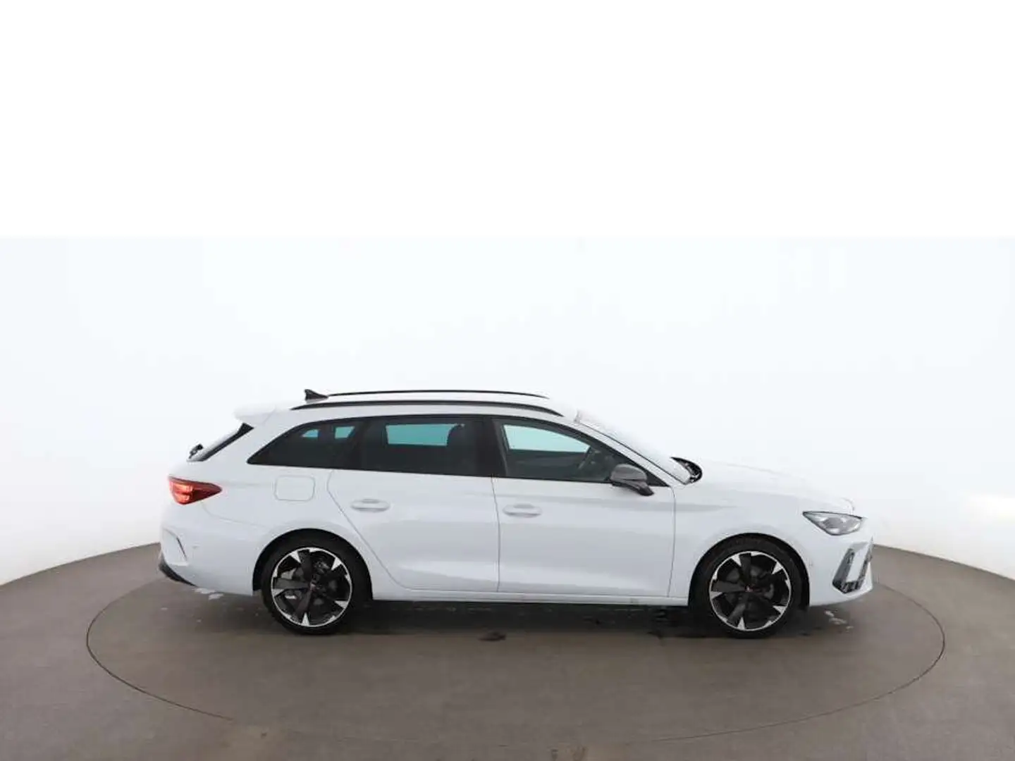 CUPRA Leon Sportstourer 1.5 eTSI Aut LED RADAR NAVI PDC Weiß - 2