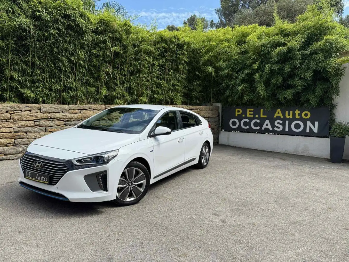 Hyundai IONIQ Hybrid 141 ch Creative Blanc - 1