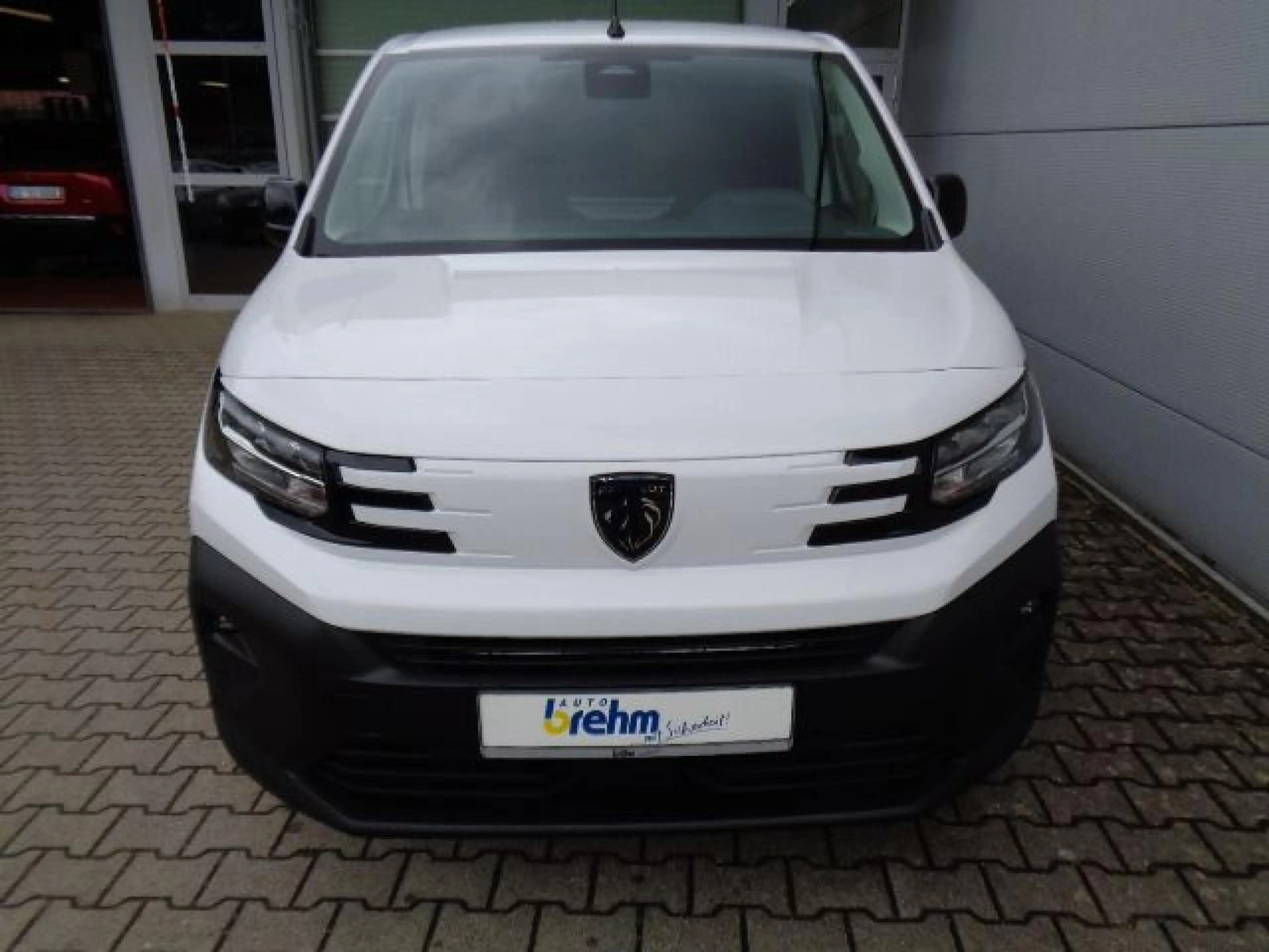 Peugeot Partner L1H1/M M+S Reifen, SH, RFK — photo 3