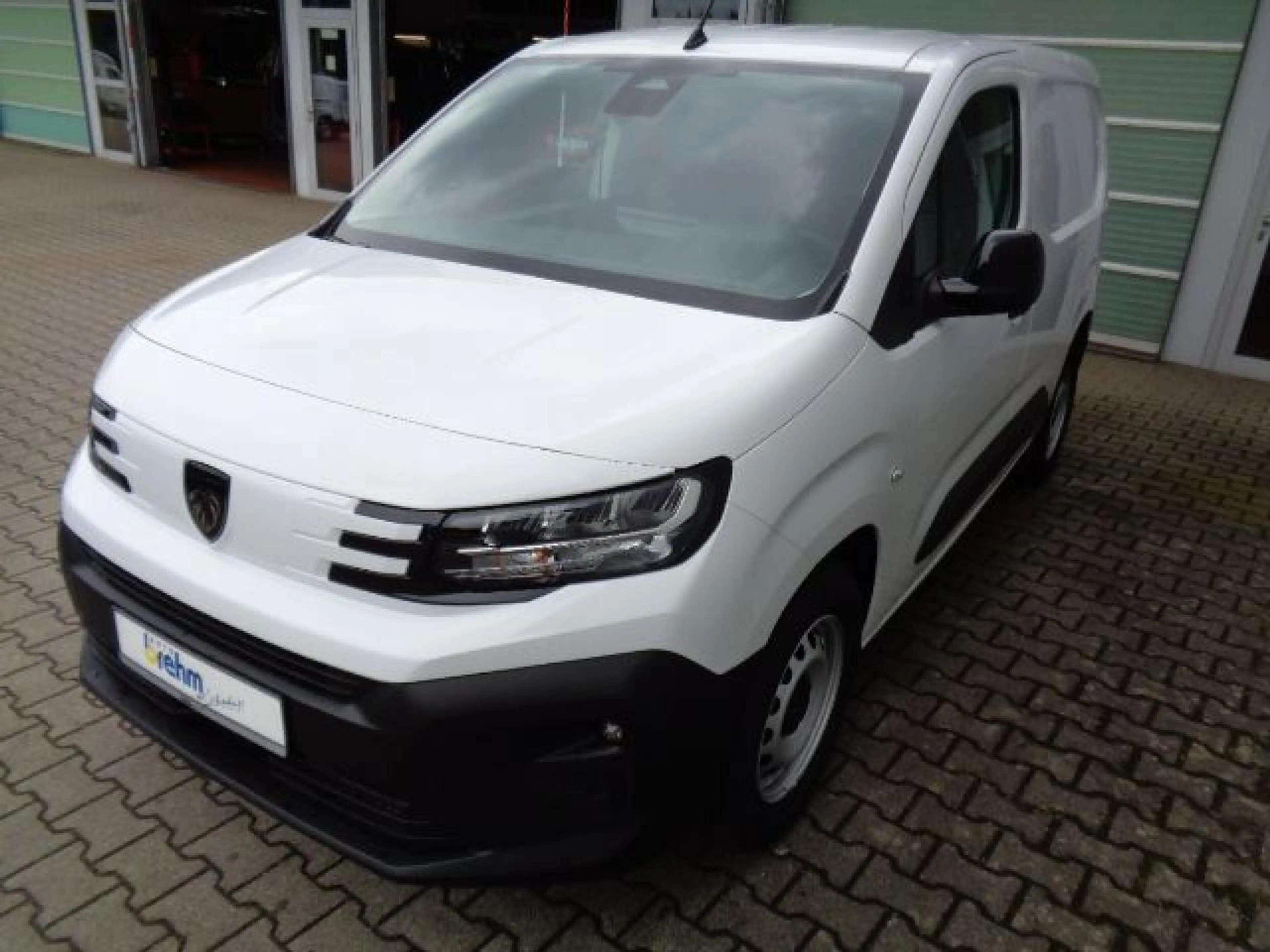 Peugeot Partner L1H1/M M+S Reifen, SH, RFK — photo 4