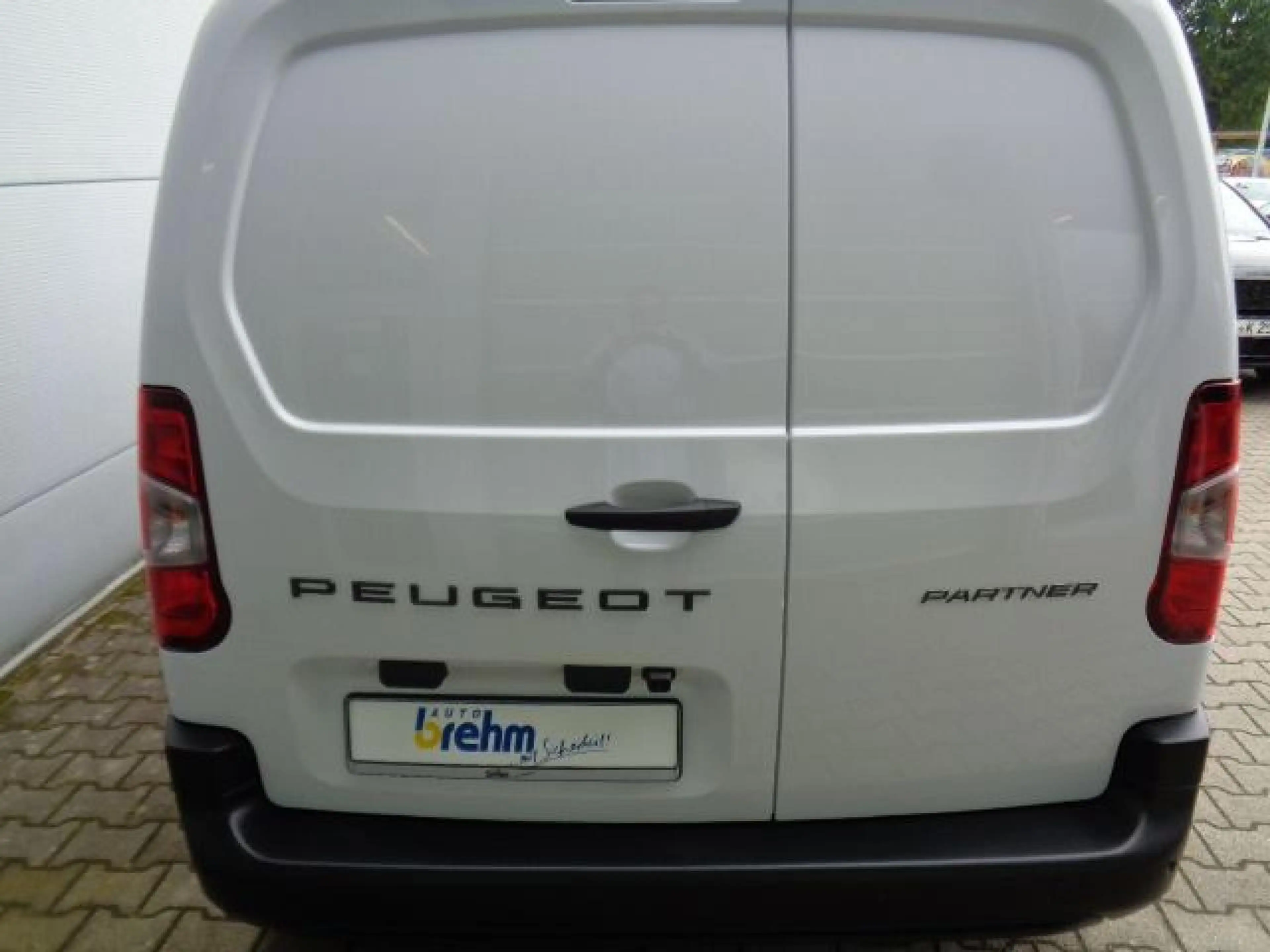 Peugeot Partner L1H1/M M+S Reifen, SH, RFK — photo 6