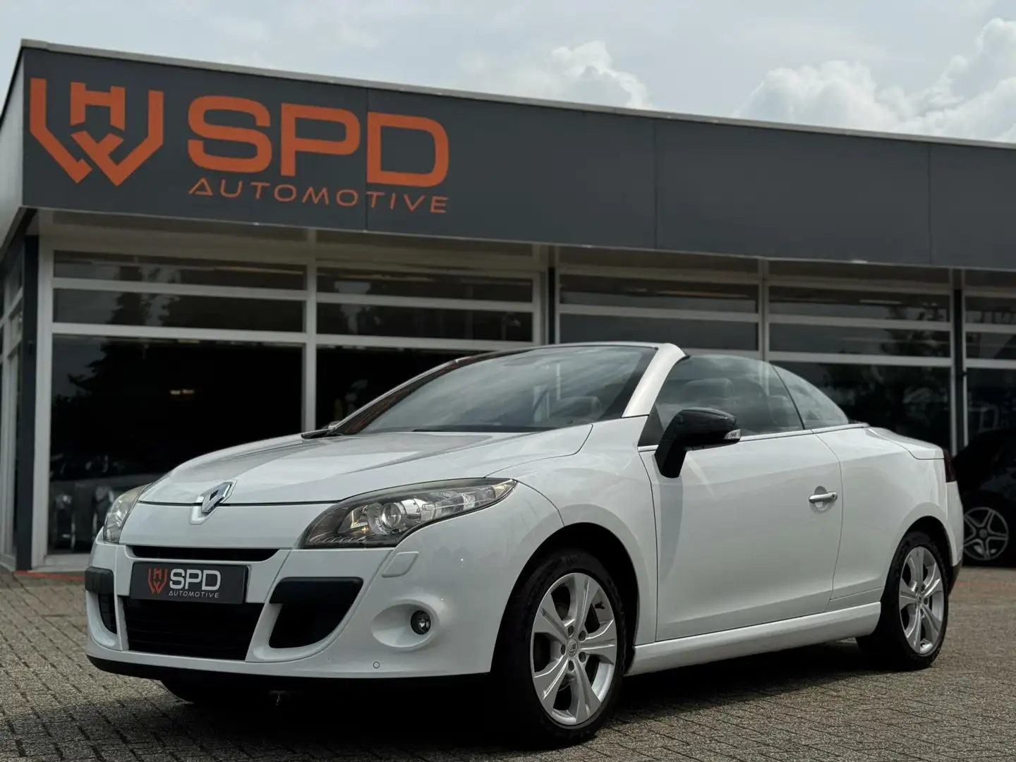 Renault Megane Coupé-Cabriolet 1.4 TCE Dynamique Wit - 1