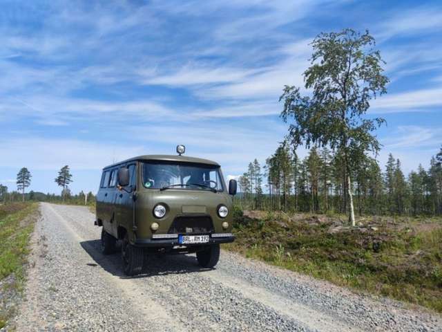 Imagine UAZ 2206