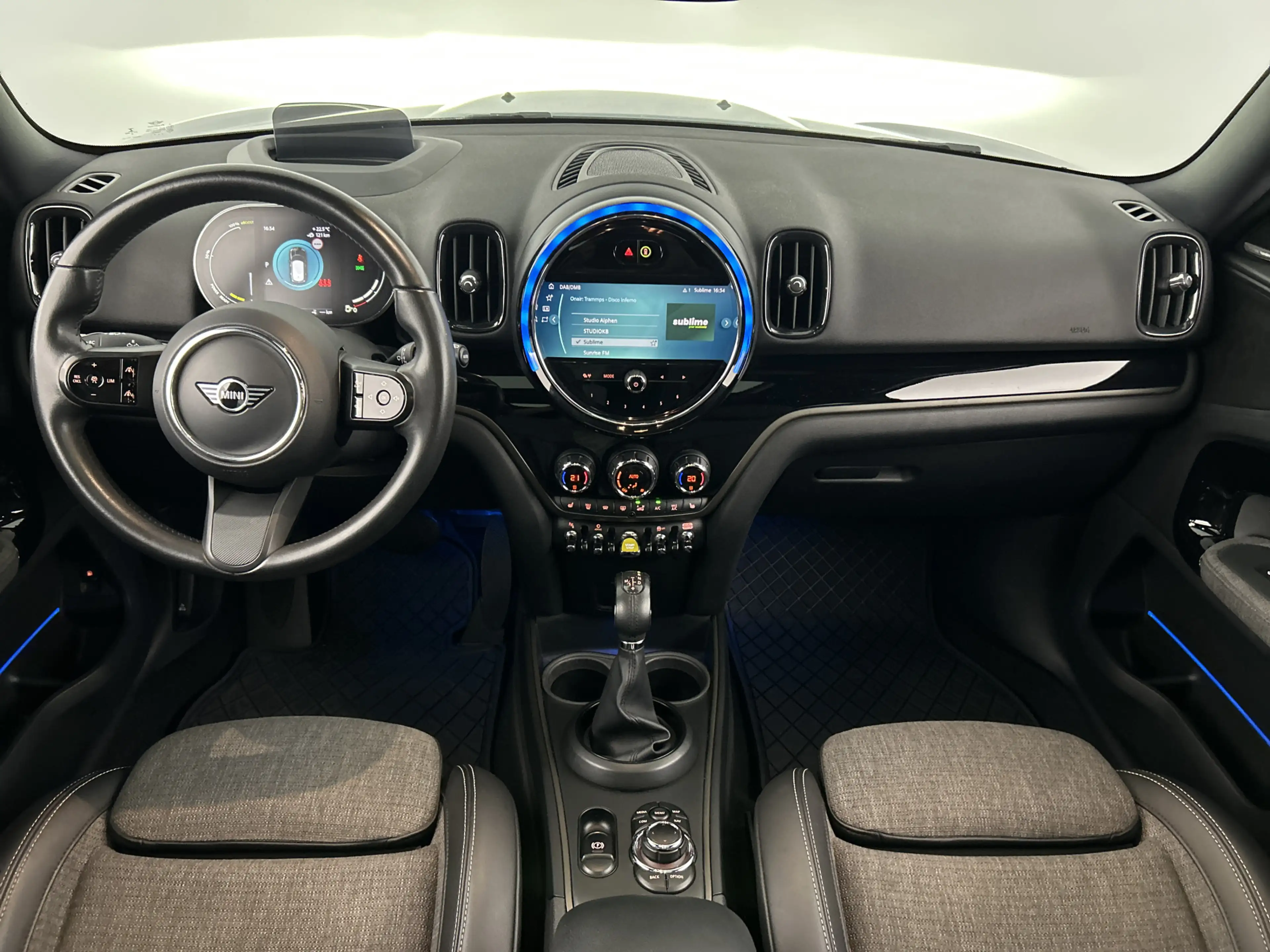 MINI Cooper SE Countryman 1.5 ALL4 Premium/HUD/Panodak/H&K/Memory — photo 19