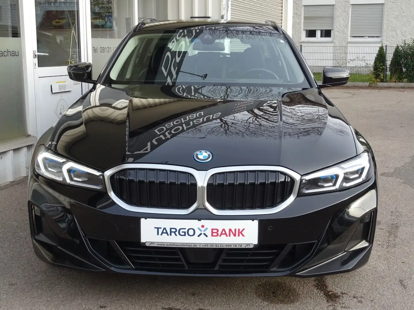 BMW 320 e Touring Aut G21 LCI Navi Leder LED ACC Keyl Schwarz - 2
