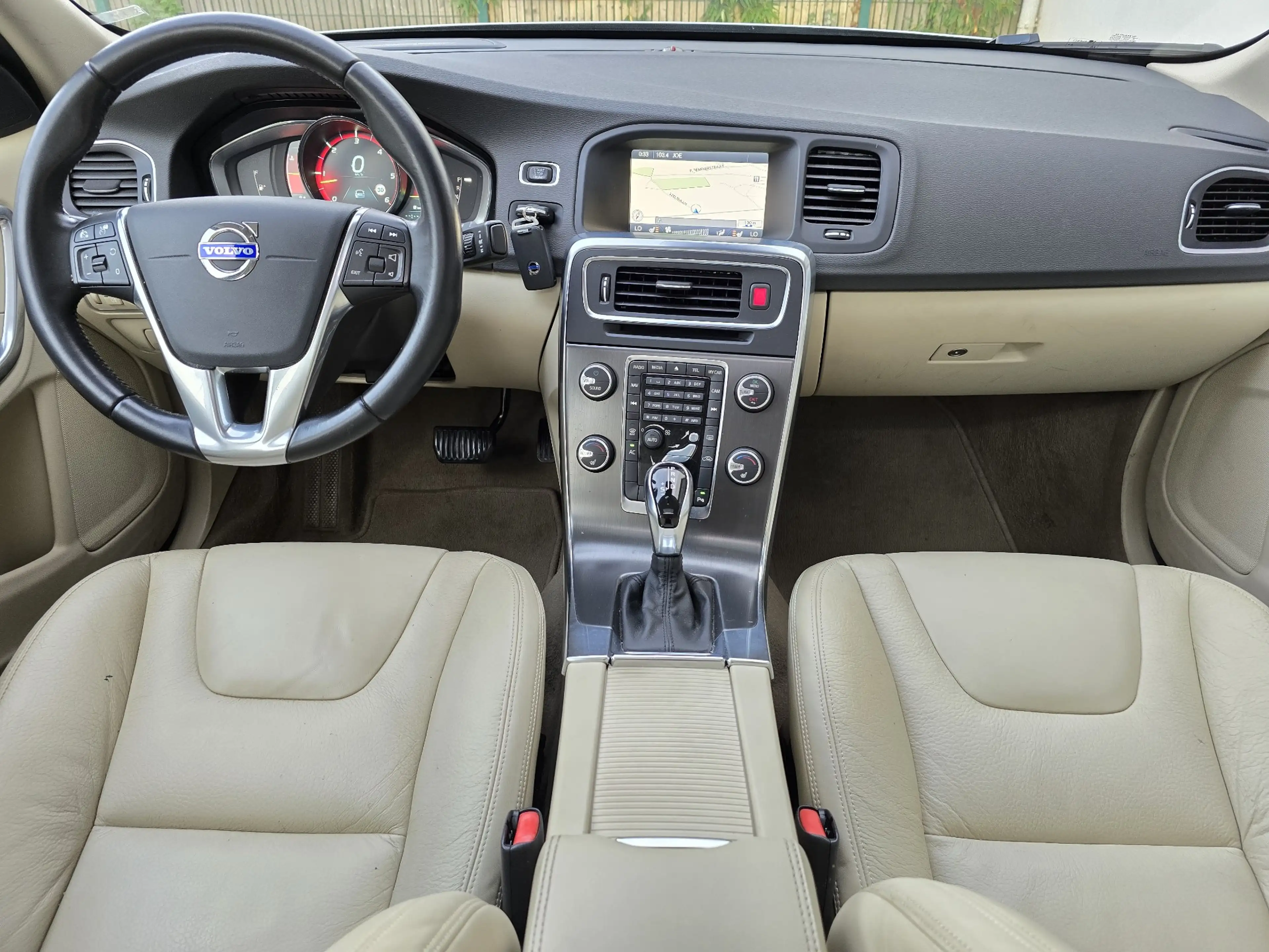 Volvo S60 2.4 D5 4WD (215ch) GEARTRONIC SUMMUM 2013 102461km — photo 12