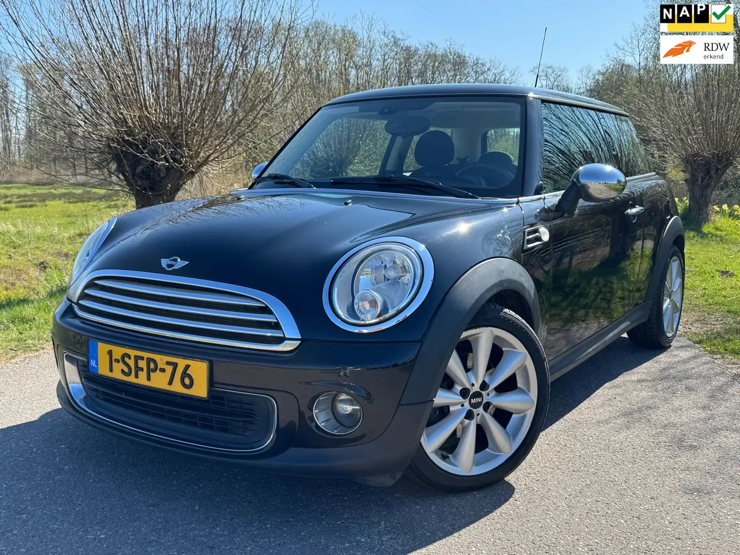 MINI One Mini 1.6 Pepper / Navigatie / LM Velgen / Koude Ai Zwart - 1